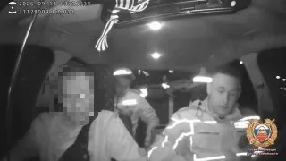 В Волгодонске водитель купил поддельные права за 180 тысяч рублей и тут же был задержан полицией.