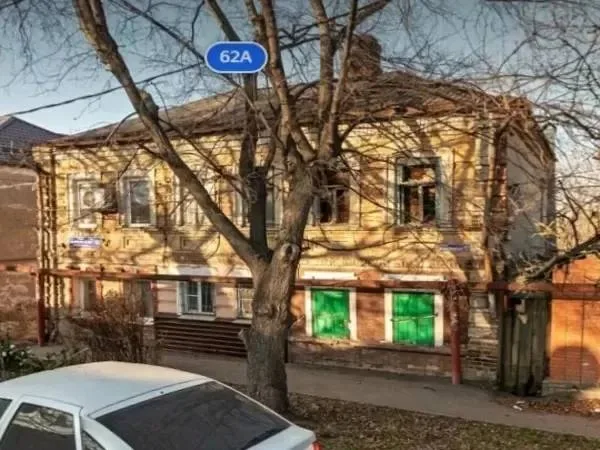В Ростове-на-Дону до 15 декабря планируют снести признанный аварийным дом 1917 года постройки на улице Республиканской, 62.